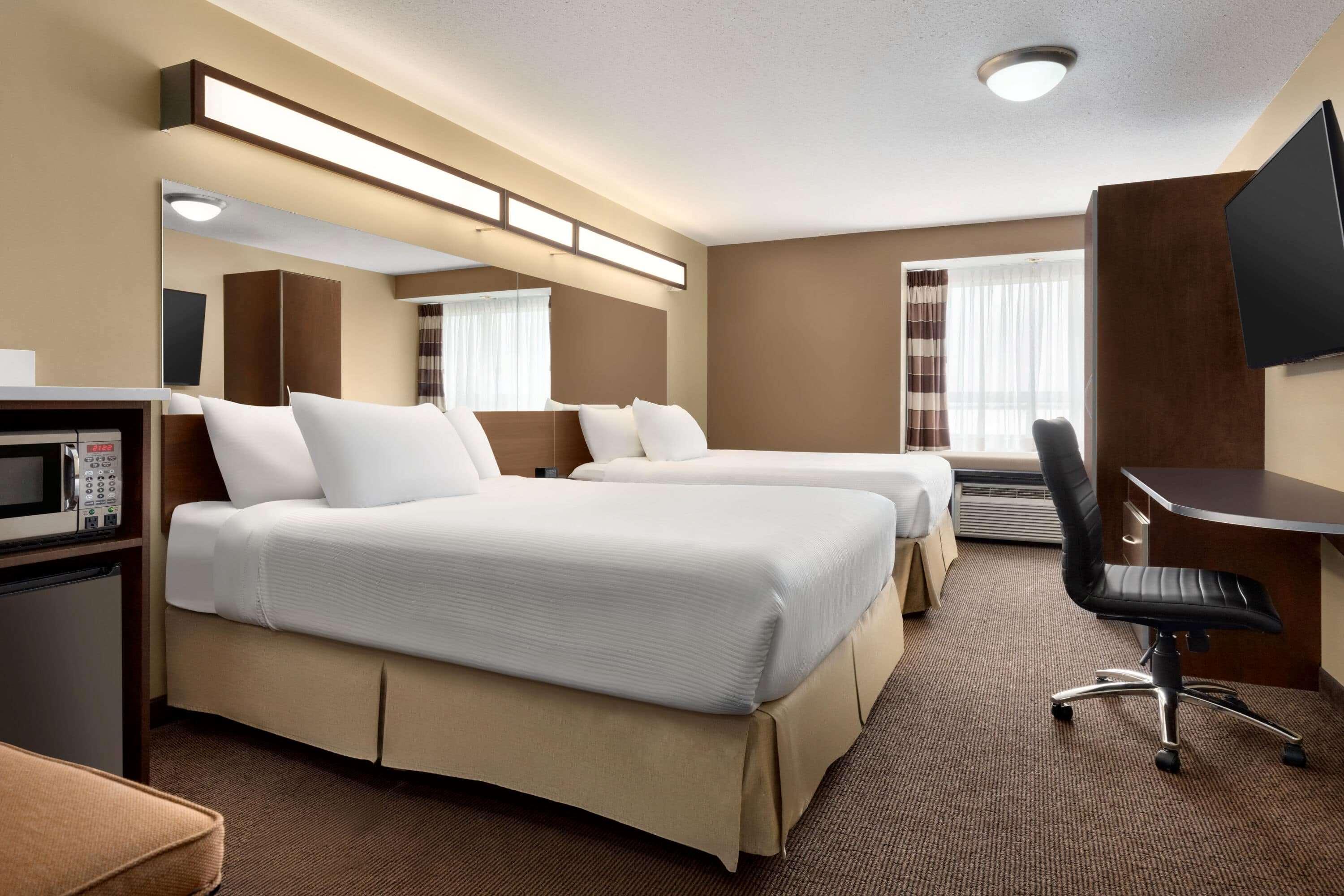 Microtel Inn & Suites By Wyndham Estevan Exterior foto